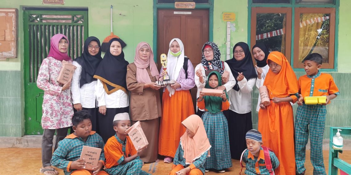Usai Apel Pagi, Ada Pembagian Hadiah