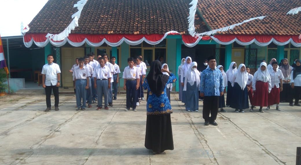 Kolaborasi SLB Swasta Kab. Cirebon dalam memperingati Upacara Kesaktian Pancasila