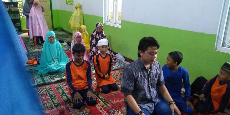 Pembiasaan Shalat Dhuha untuk menumbuhkan Karakter Peserta Didik SLB Akirra 2