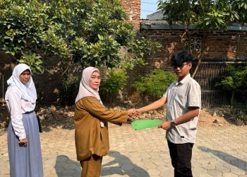 UPACARA SENIN DAN SERAH TERIMA JABATAN KEPALA SLB AKIRRA 2 CIREBON